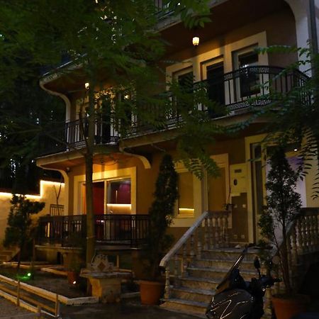 City Park Hostel Pristina Eksteriør billede