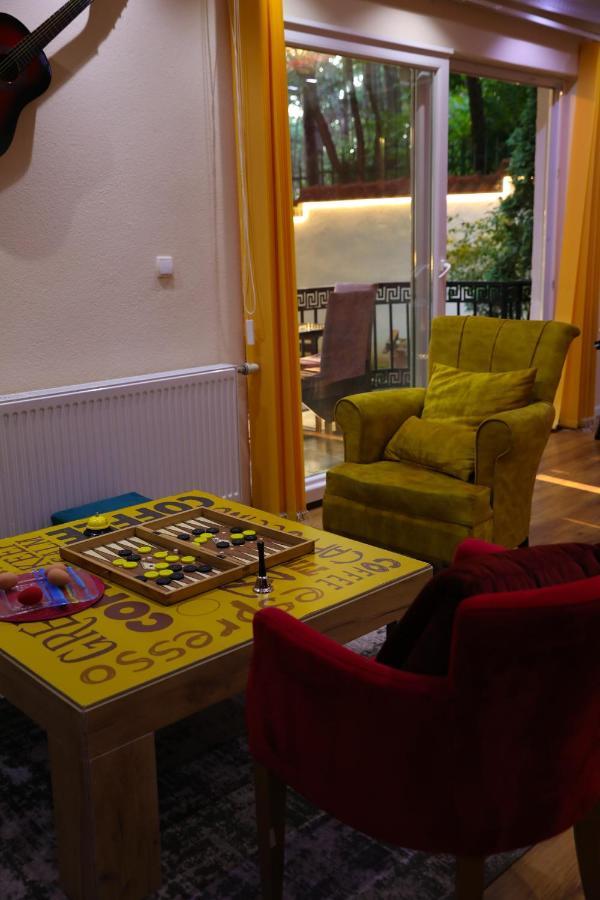 City Park Hostel Pristina Eksteriør billede