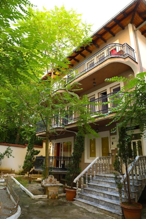 City Park Hostel Pristina Eksteriør billede