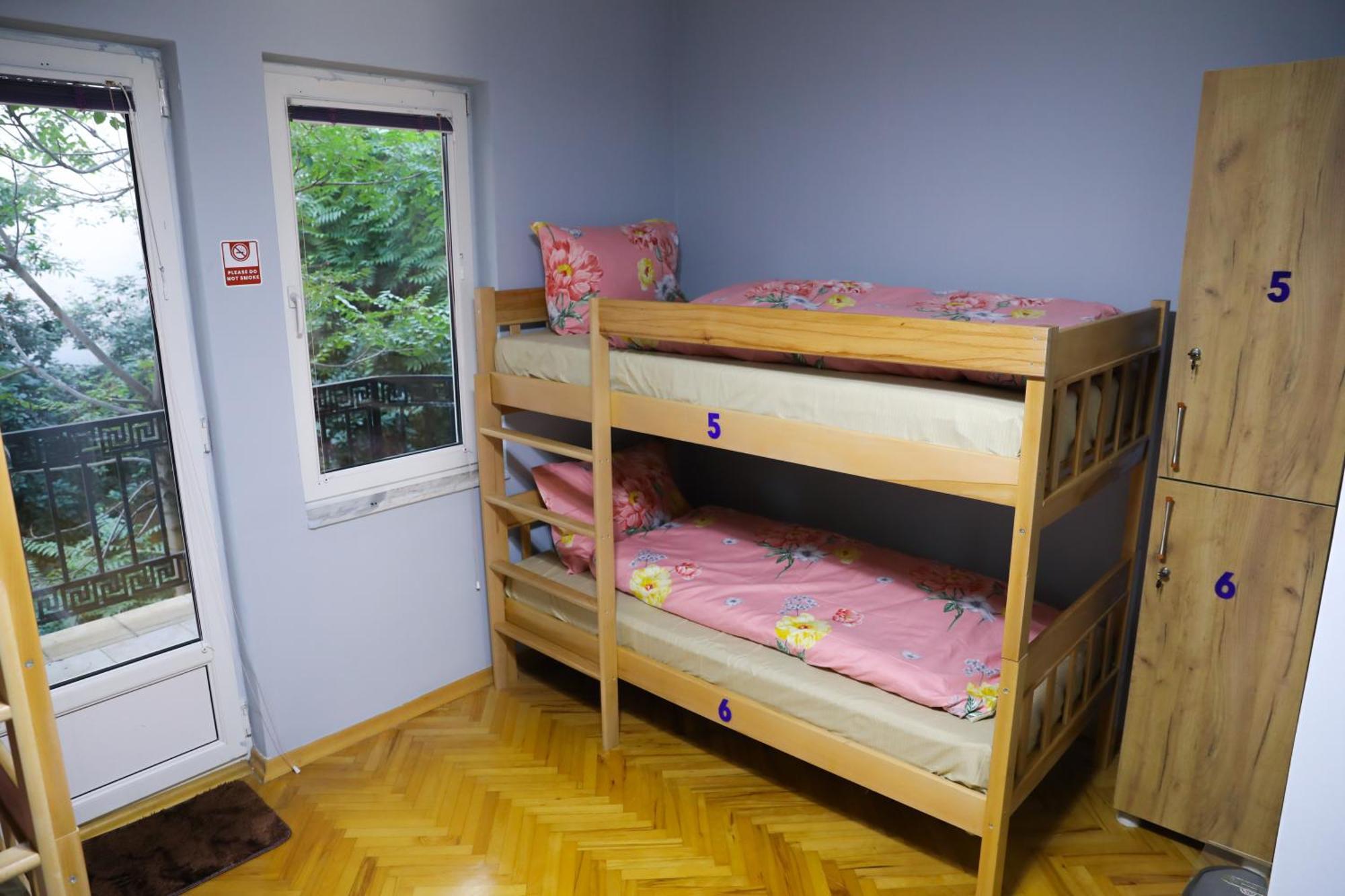 City Park Hostel Pristina Eksteriør billede